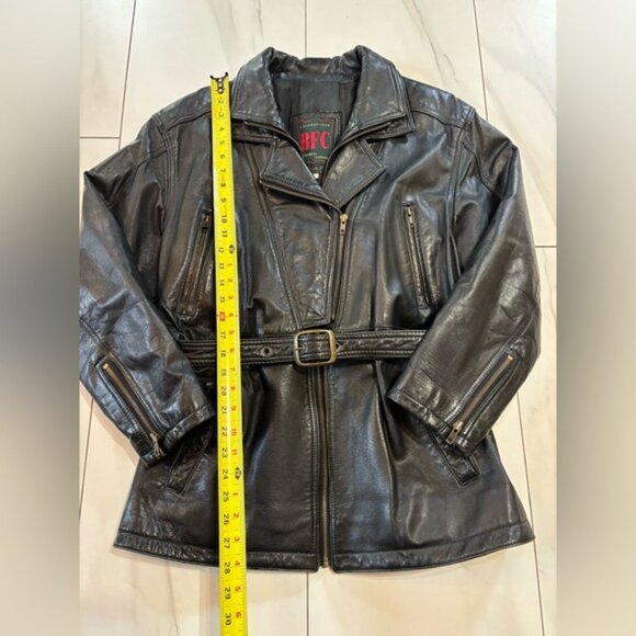 Vintage black leather belted moto jacket - made in Canada size large - Picture 3 of 11
